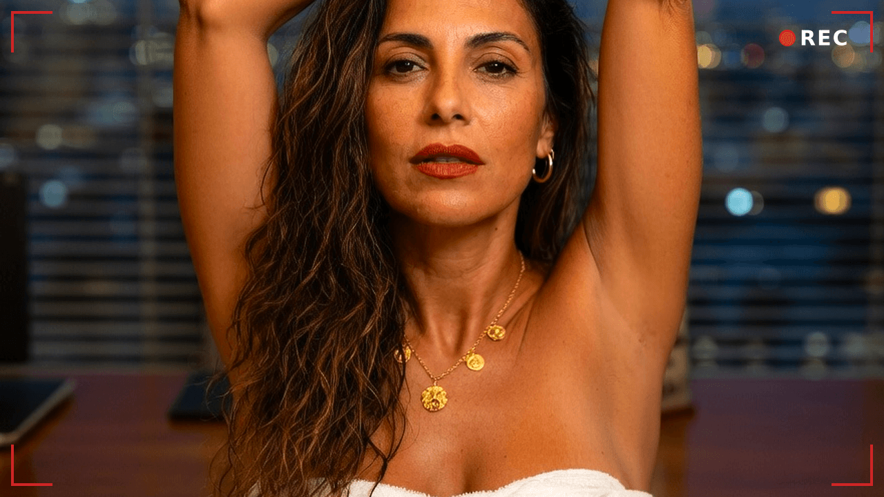 Mi Ha PORTATA In UN HOTEL DI LUSSO... E Io Ho TRADITO Mio Marito SENZA PENSARCI