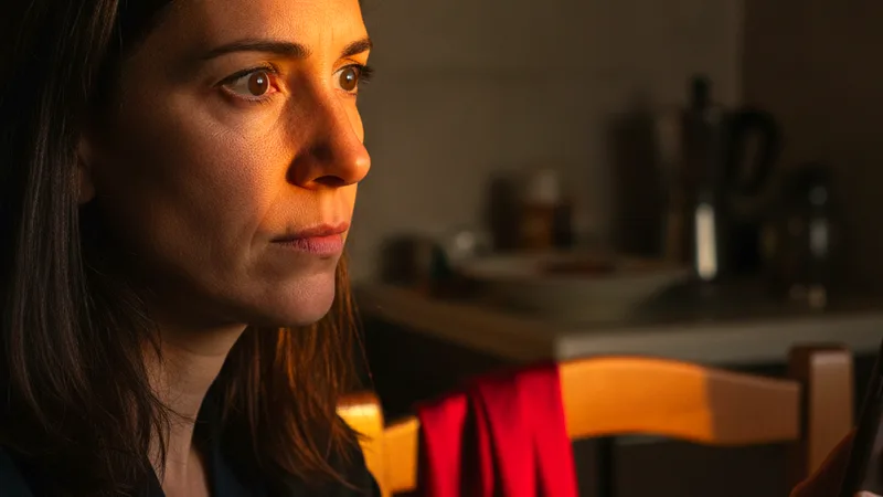 Le bugie sulle persone: «è solo una collega»
